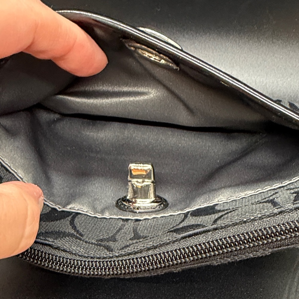 Coach Signature Black Turnlock Wristlet - Picture 5 of 6